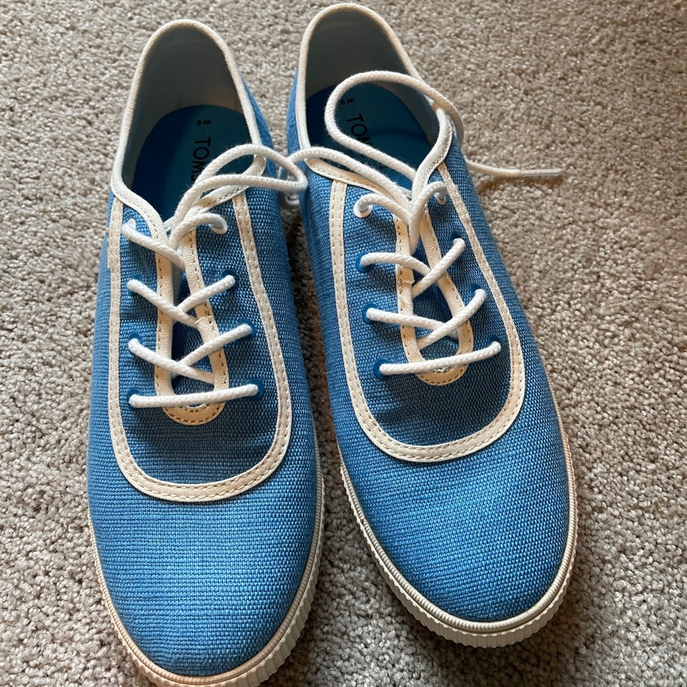 Toms Canvas Shoes
